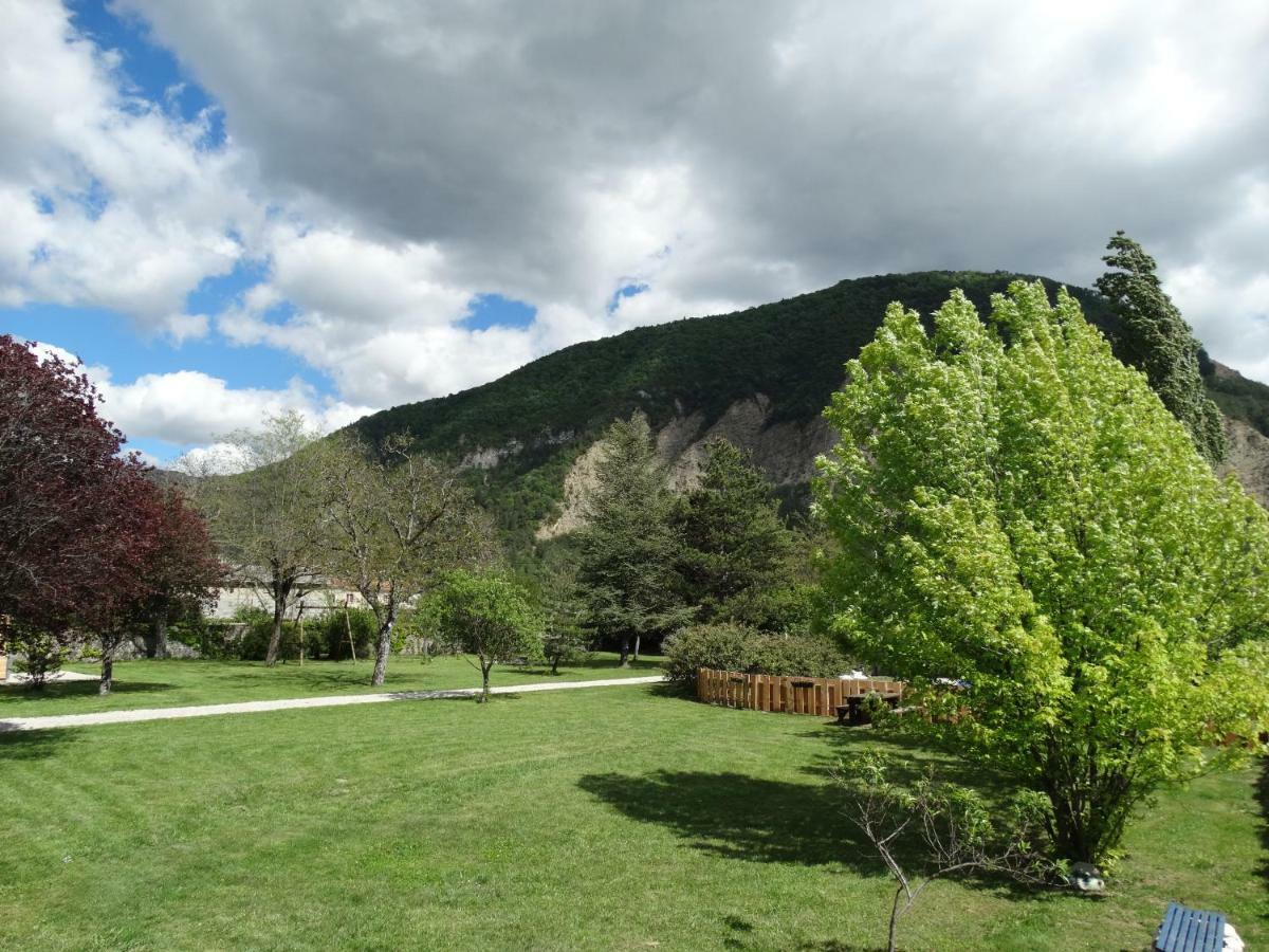 La Roulotte Villa Châtillon-en-Diois Eksteriør bilde